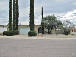 Building Photo - 3BR/2BA/2CG, 1541 sq.ft. rental in Vista V...