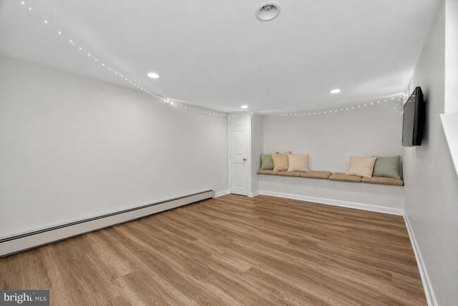 Building Photo - 728 Pennbrook Ave