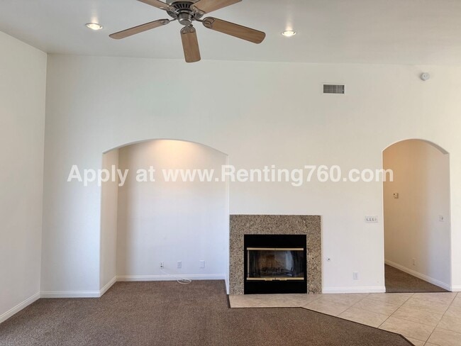 Building Photo - Spacious 3 Bed 2 Bath Home!