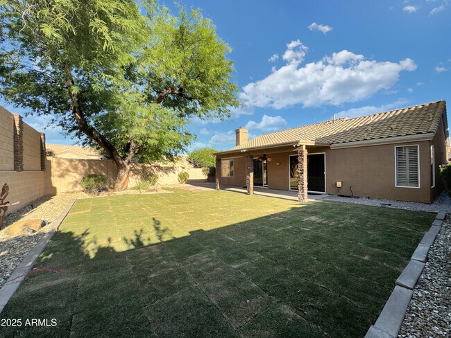 Building Photo - 1624 W South Fork Dr