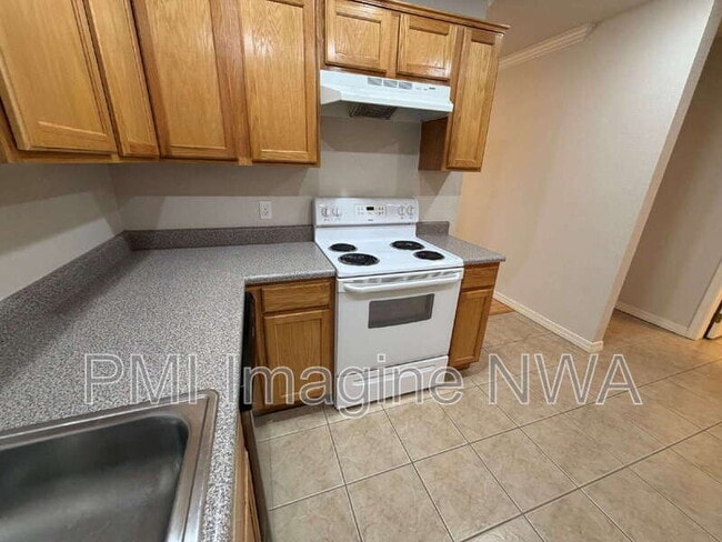 Building Photo - 111 E Rock St