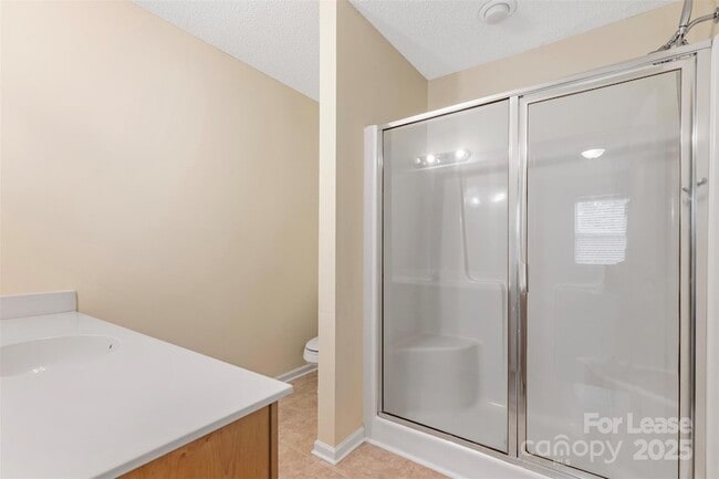 Building Photo - 3834 Thomas Ridge Dr