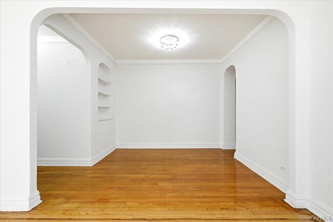 Building Photo - 114-20 Queens Blvd