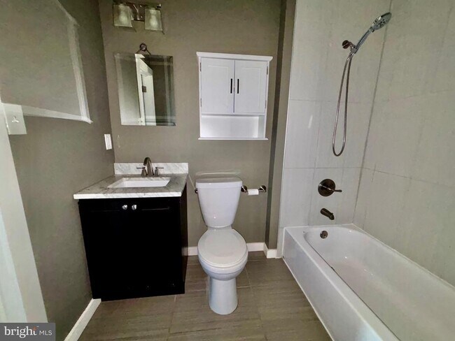 Building Photo - 1865 Frankford Ave