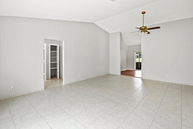 Building Photo - 22493 SW 56th Ave