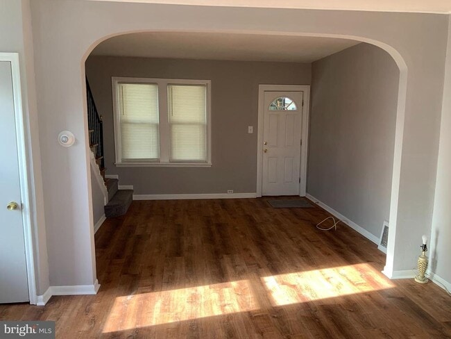 Building Photo - 254 Cedar Ave