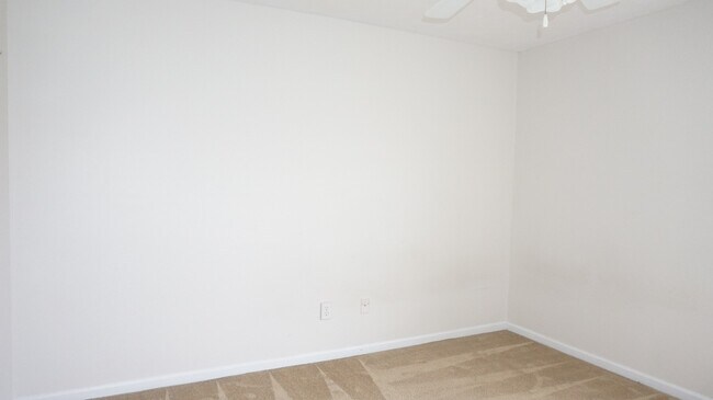 Building Photo - 104 Nesting Ln