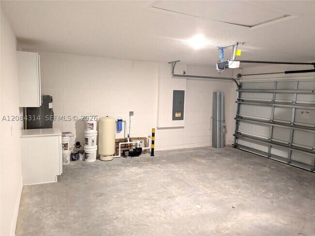 Building Photo - 1329 Biarritz St NW