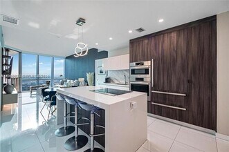 Building Photo - 851 NE 1st Ave