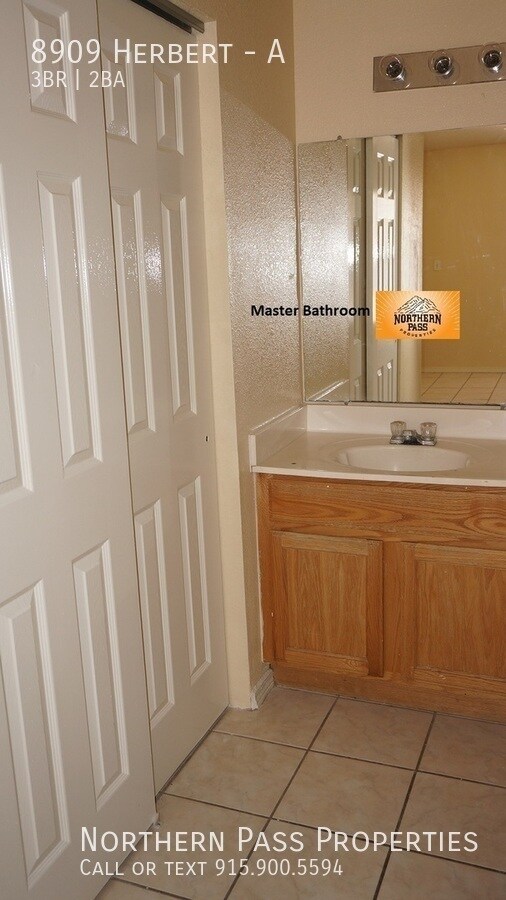 Building Photo - 8909 Herbert-A