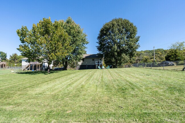 Building Photo - 112 Kings Mountain Ct