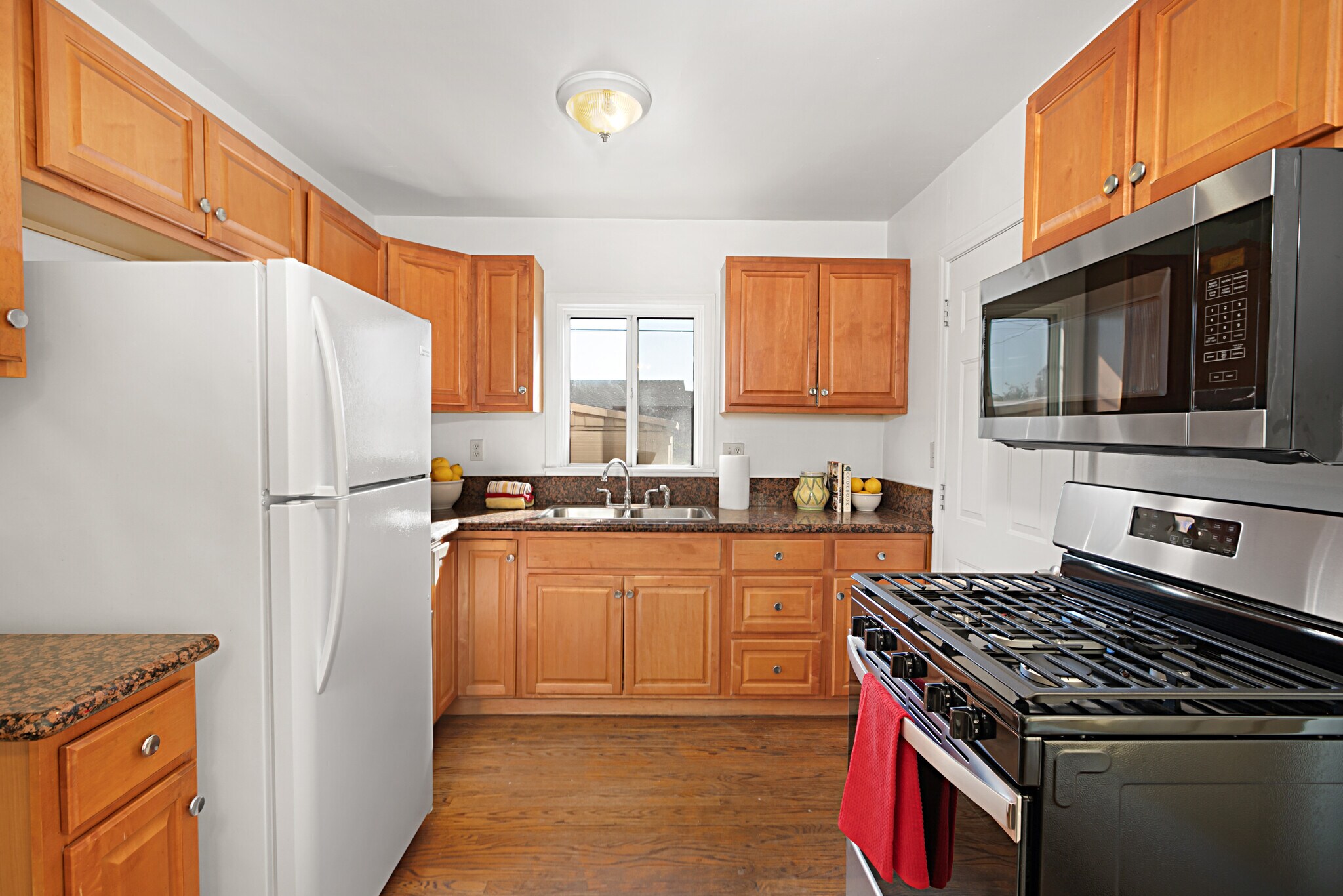 Building Photo - 3004 Fairmount Ave