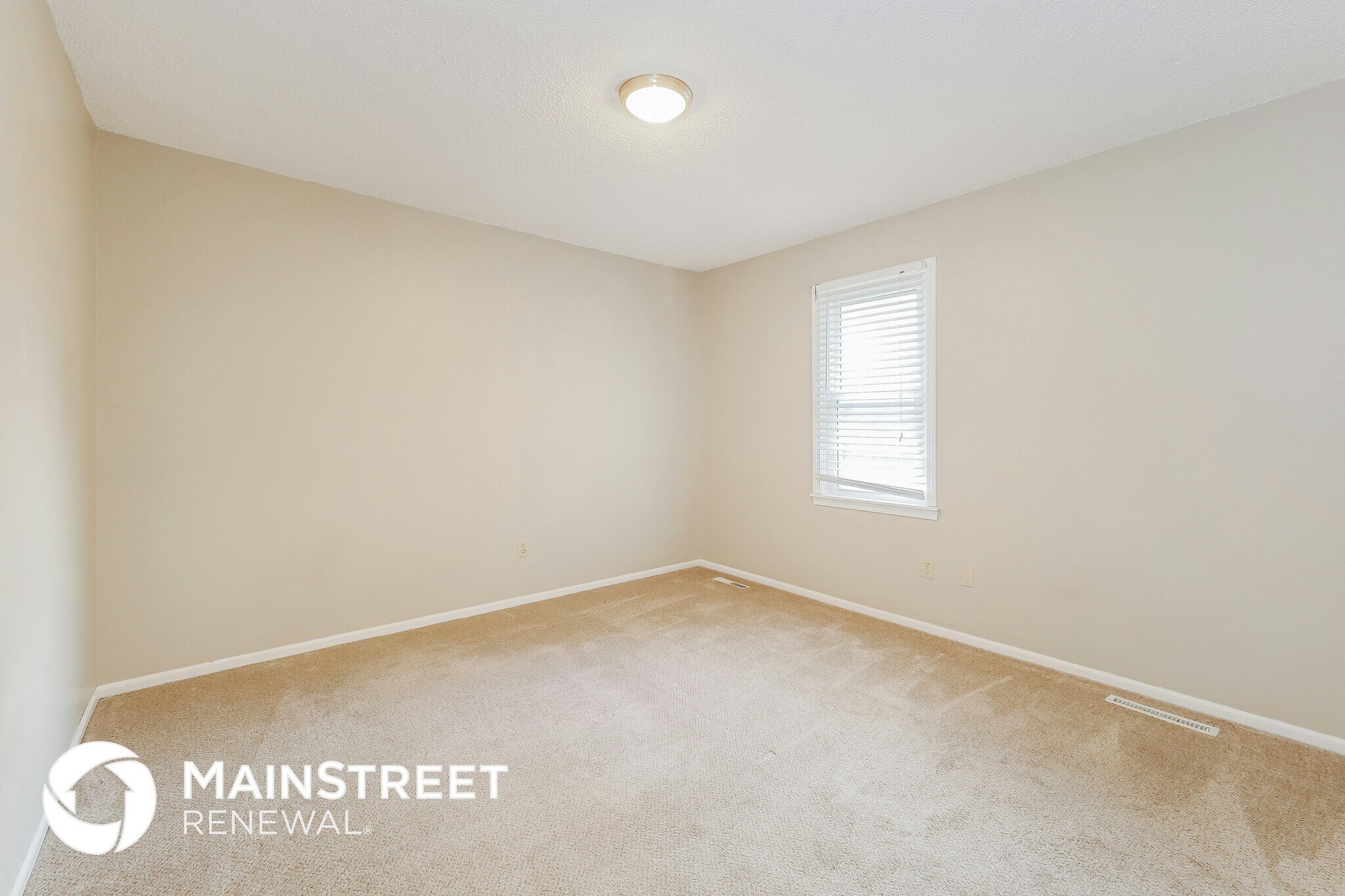 Building Photo - 14008 S Raintree Dr