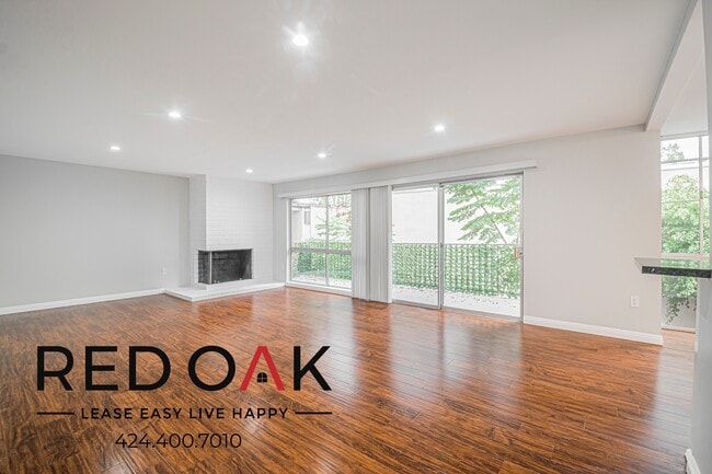 Building Photo - 15101 Magnolia Blvd