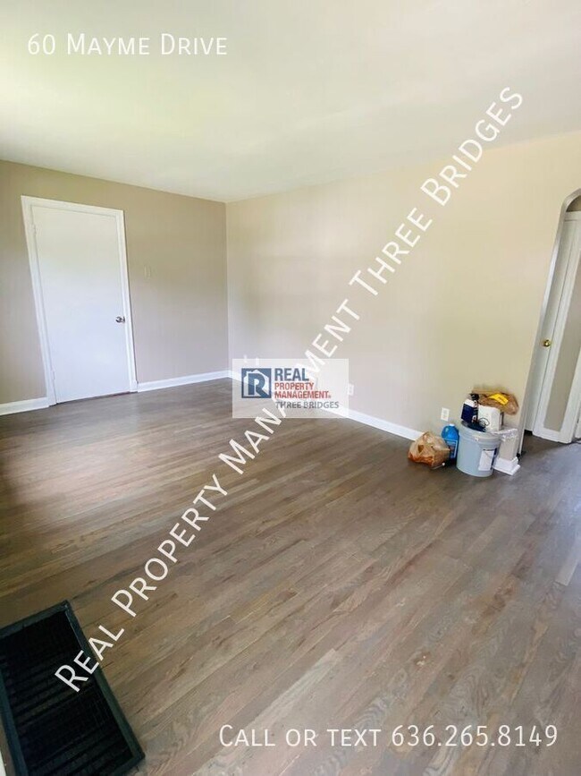 Building Photo - 60 Mayme Dr