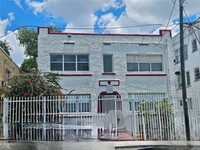 Building Photo - 977 SW 5th St