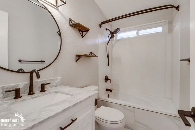 Building Photo - Relaxing 3Bdm 2Ba Single-Family Home in Spring Valley Neighborhood - MI Special