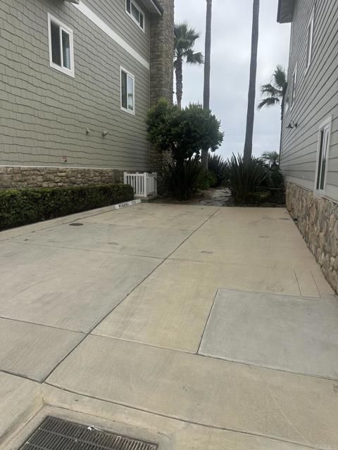 Building Photo - 3724 Carlsbad Blvd