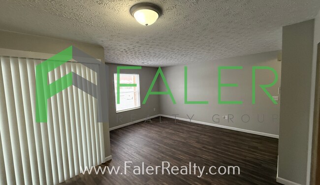 Building Photo - 5265-5303 Belle Isle Dr