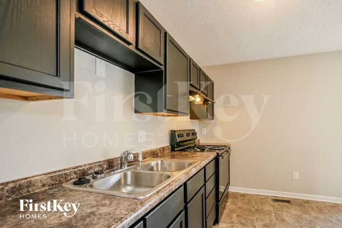 Building Photo - 9431 Pepperidge Dr