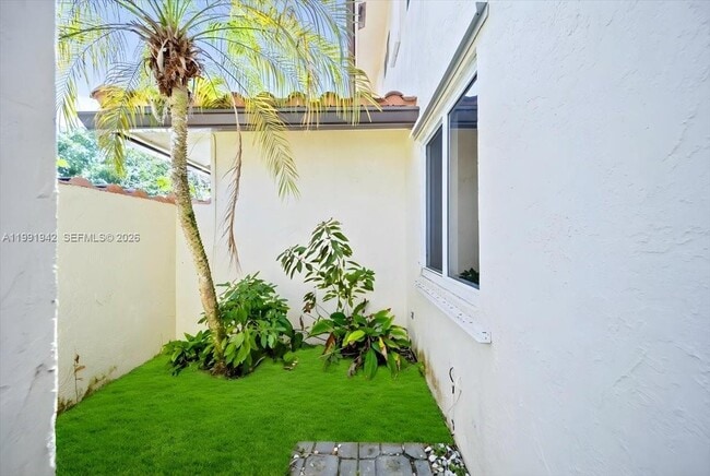 Building Photo - 2560 Bass Way