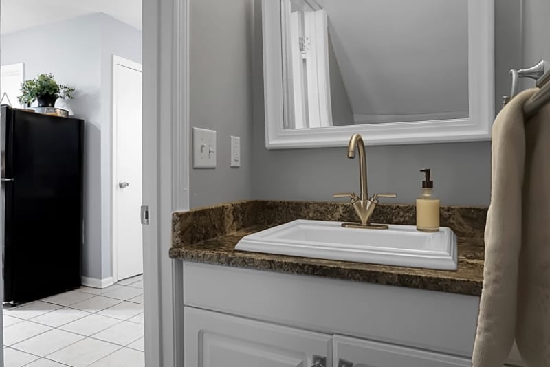 Building Photo - 2483 Realm St