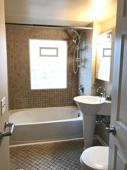 Bathroom - 4038 Bryant Ave N