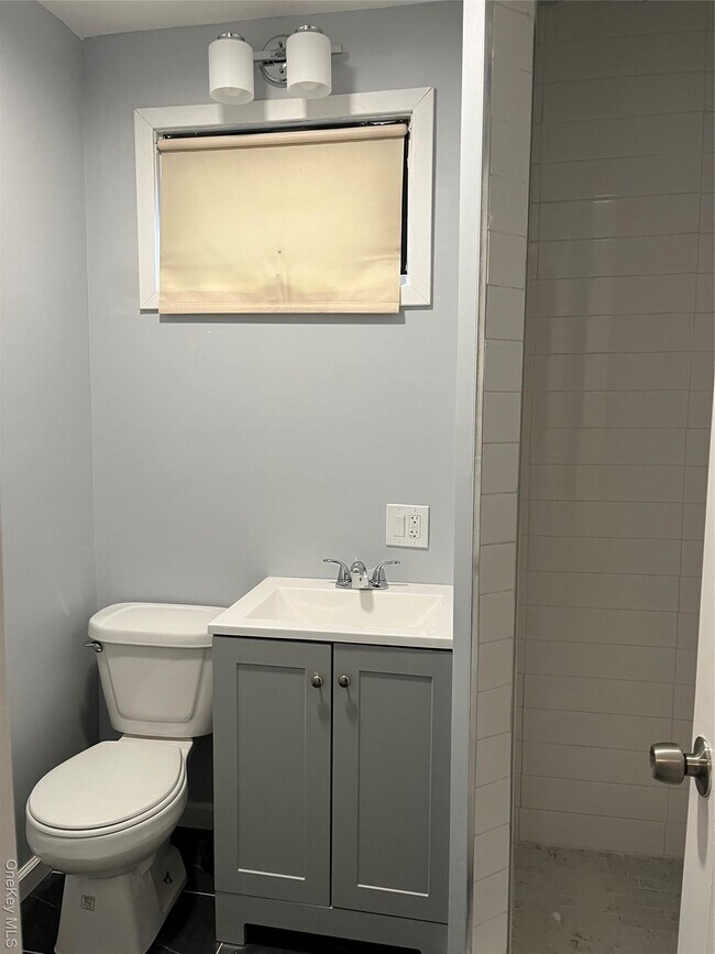 Building Photo - 21 Armando Rd