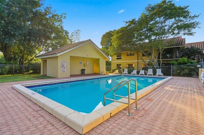 Building Photo - 8412 Shadow Ct