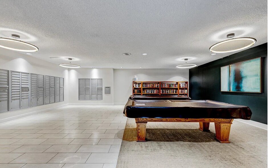 Building Photo - 6101 Edsall Rd