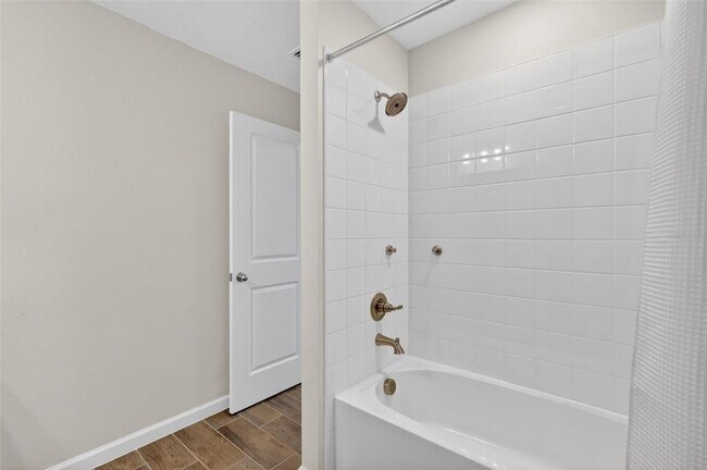 Building Photo - 3710 Malad Wy