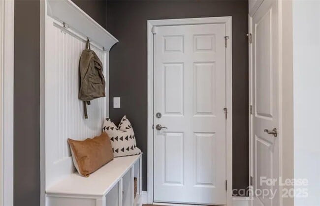 Building Photo - 19016 Yellow Birch Dr