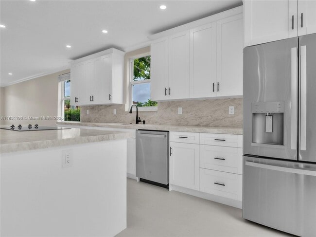 Building Photo - 12427 SW 121st Ave