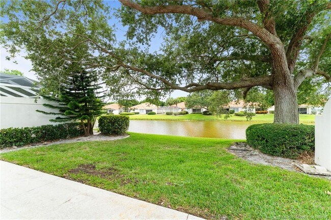 Building Photo - 1607 SW Shady Lake Terrace