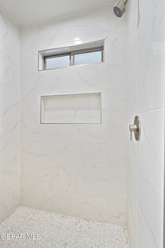 Building Photo - 13808 Paseo Sereno Dr