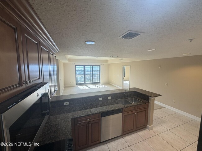 Building Photo - 1478 Riverplace Blvd