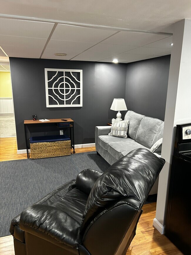 Building Photo - 195 Melendy Rd