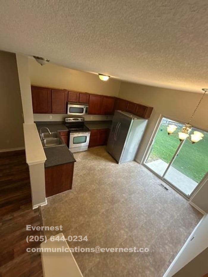 Building Photo - 1208 Green Dr