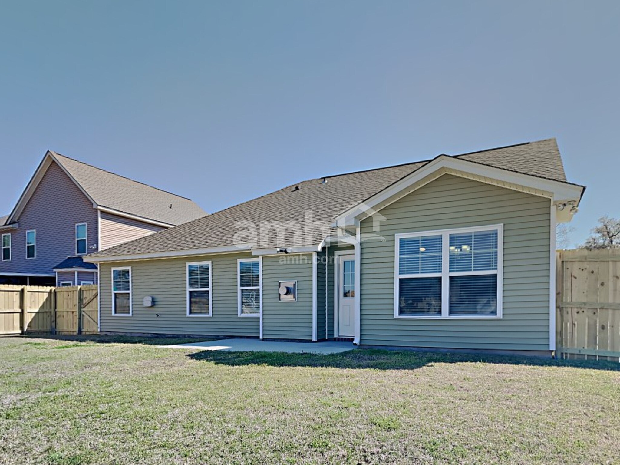 Building Photo - 129 Charlesfort Way