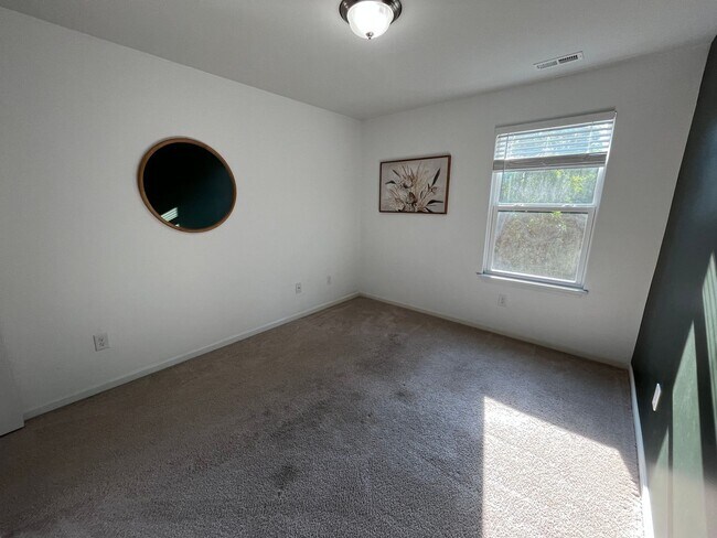 Building Photo - 751 Stradleigh Ct