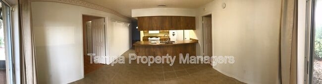 Building Photo - 16214 Pebblebrook Dr