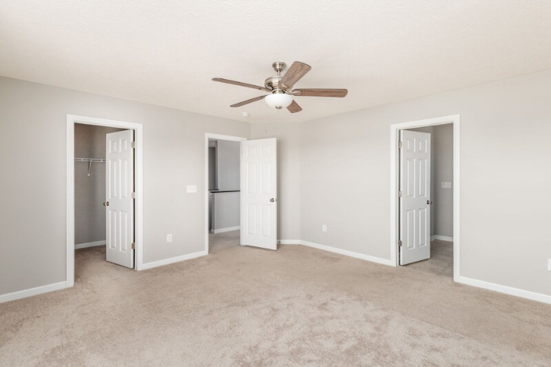 Building Photo - 3749 Mantle Dr