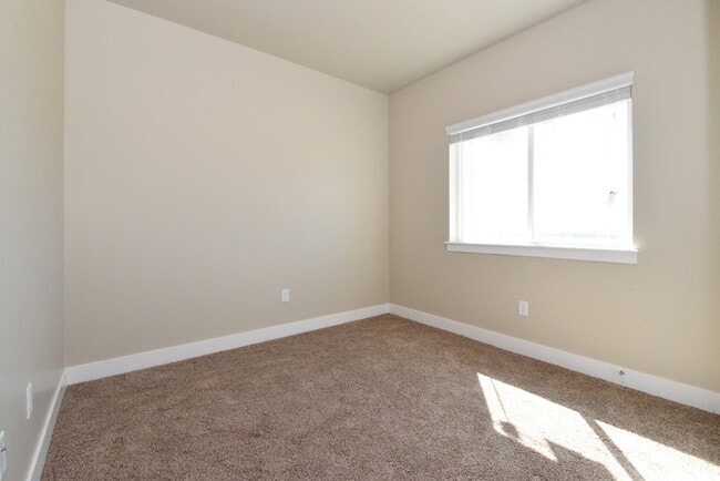 Building Photo - Beautiful Hillcrest Condo in Saratoga Springs