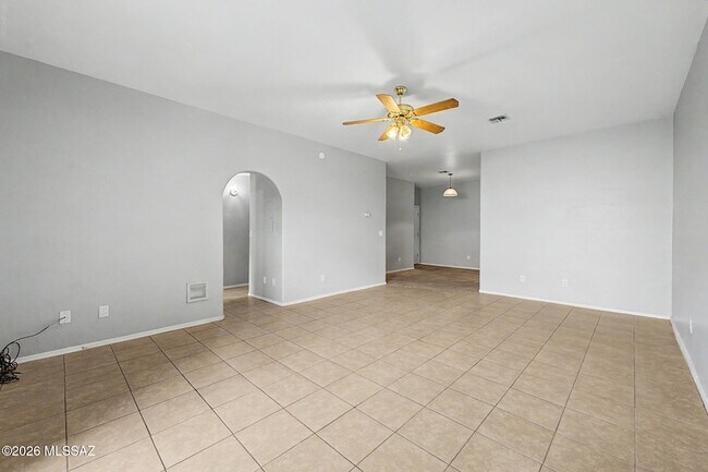 Building Photo - 1316 E Zulema Loop