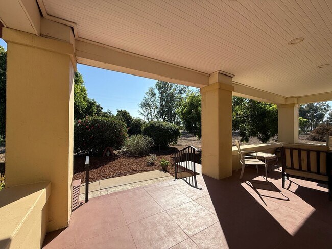 Building Photo - Spacious Somis Country Estate – 4+3 4,000 ...