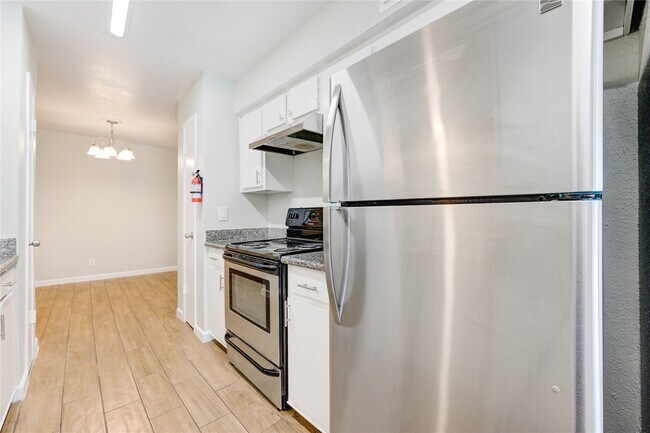 Building Photo - 6200 W Tidwell Rd