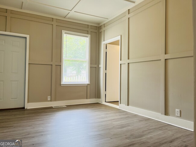 Building Photo - 608 Askew Ave