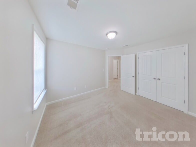 Building Photo - 9 Routhland Ct