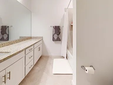 Building Photo - 15126 Sunny Day Dr