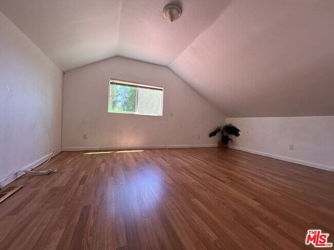 Building Photo - 659 Periwinkle Ln